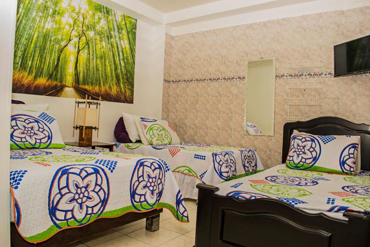 Hostal Tequendama Martha Santamaria กาลี ภายนอก รูปภาพ